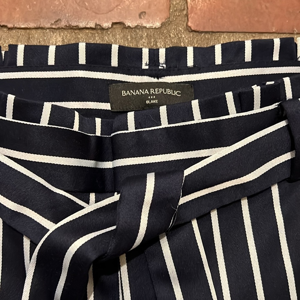 Banana Republic Blake Blue and White Striped Cropped Pants Womens size 10 - Picture 2 of 10